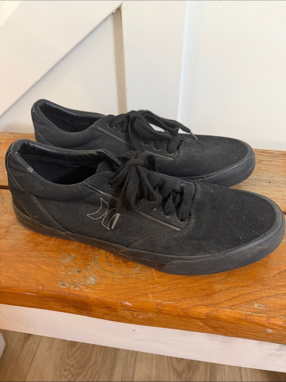 Hurley Men's Arlo Sneakers Size 11